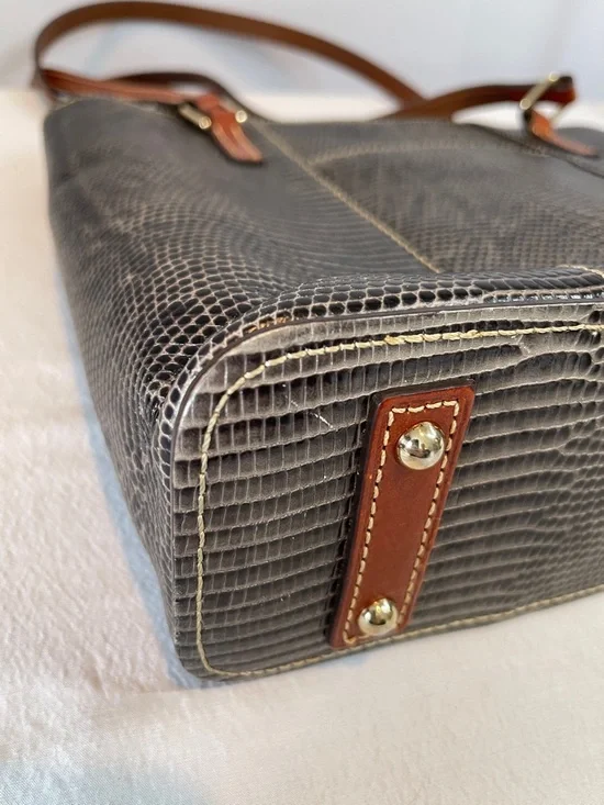 Dooney & Bourke 1975 Embossed Lizard Dark Brown Leather Shoulder Bag - Picture 11 of 15